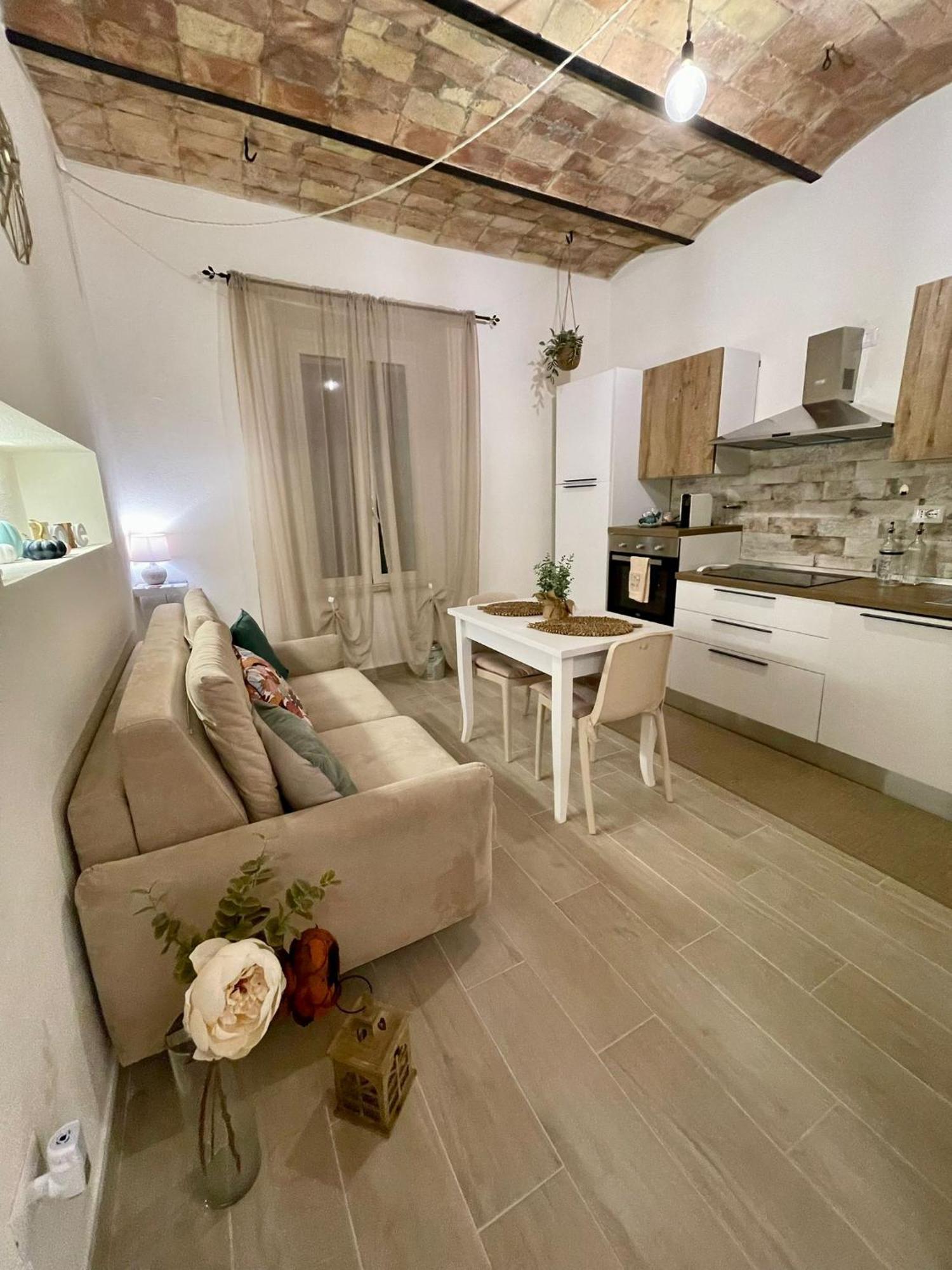 Casa Vacanze - La Torre - Appartamento Marta Exterior foto